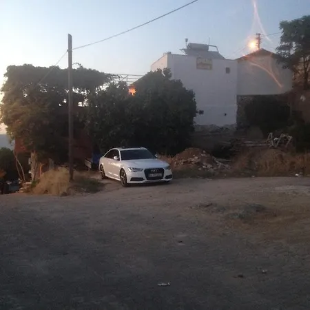 Ephesus Hillside בית הארחה *